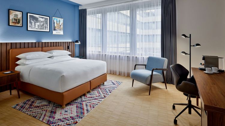 FOUR Munich Neue Messe Room