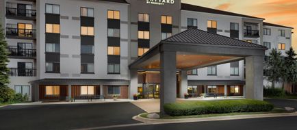 Courtyard Chicago Midway Airport Exterior