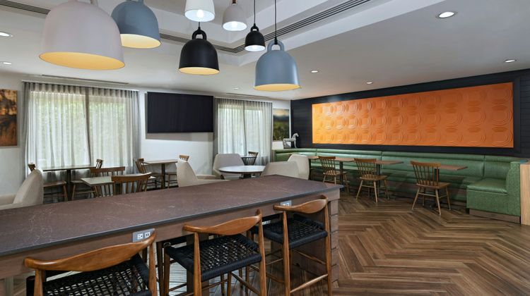 Fairfield Inn Medford Long Island Restaurant