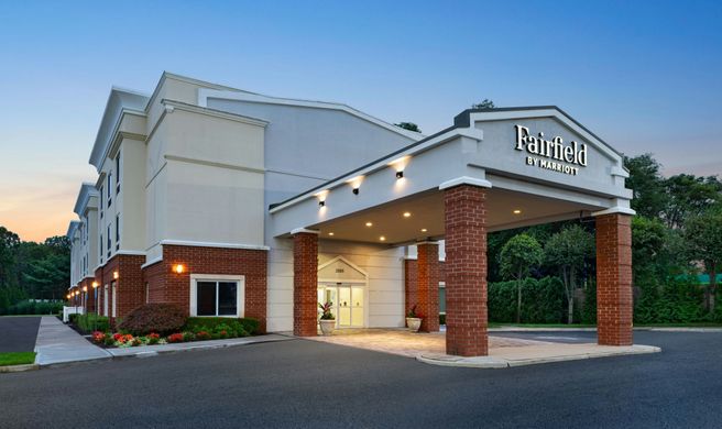 Fairfield Inn Medford Long Island Exterior