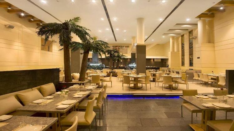 Sayaji Hotel Indore Restaurant