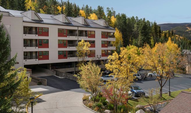 Marriott's StreamSide Douglas at Vail Exterior
