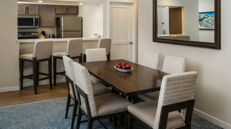 <b>Marriott's StreamSide Douglas at Vail Room</b>. Images powered by <a href="https://www.leonardoworldwide.com/" title="Leonardo Worldwide" target="_blank">Leonardo</a>.