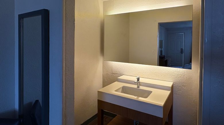 <b>GO2 Inn & Suites Room</b>. Images powered by <a href="https://www.leonardoworldwide.com/" title="Leonardo Worldwide" target="_blank">Leonardo</a>.