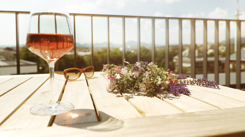 <b>Maximilians Boutique-Hotel Landau Suite</b>. Images powered by <a href="https://www.leonardoworldwide.com/" title="Leonardo Worldwide" target="_blank">Leonardo</a>.