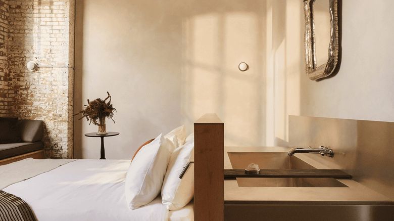 <b>Pocketbook Hudson Hotel Room</b>. Images powered by <a href="https://www.leonardoworldwide.com/" title="Leonardo Worldwide" target="_blank">Leonardo</a>.