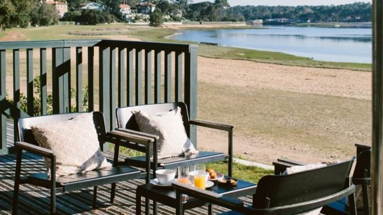 <b>Les Hortensias du Lac Beach</b>. Images powered by <a href="https://www.leonardoworldwide.com/" title="Leonardo Worldwide" target="_blank">Leonardo</a>.