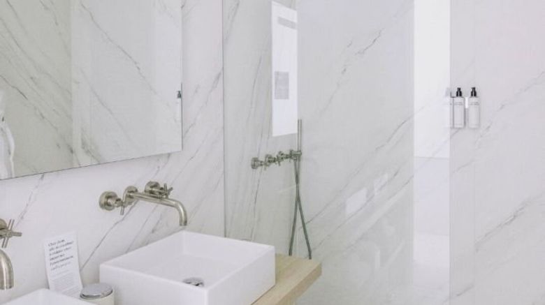 <b>Hotel les Bords de Mer Room</b>. Images powered by <a href="https://www.leonardoworldwide.com/" title="Leonardo Worldwide" target="_blank">Leonardo</a>.