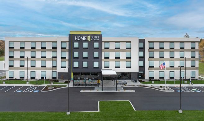 Home2 Suites by Hilton Airport Area Exterior