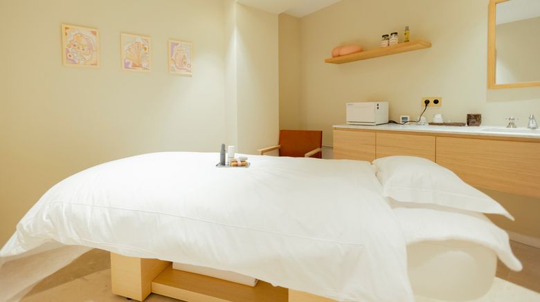 <b>La Bastide de Saint Tropez Hotel Spa</b>. Images powered by <a href="https://www.leonardoworldwide.com/" title="Leonardo Worldwide" target="_blank">Leonardo</a>.