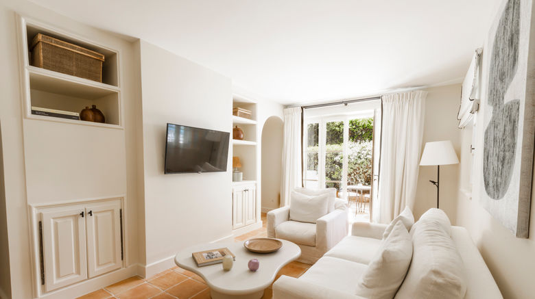 <b>La Bastide de Saint Tropez Hotel Suite</b>. Images powered by <a href="https://www.leonardoworldwide.com/" title="Leonardo Worldwide" target="_blank">Leonardo</a>.