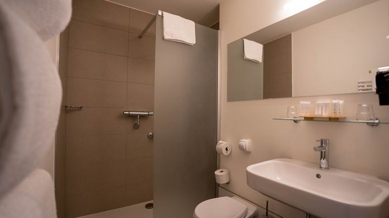 <b>Gosset Hotel Room</b>. Images powered by <a href="https://www.leonardoworldwide.com/" title="Leonardo Worldwide" target="_blank">Leonardo</a>.