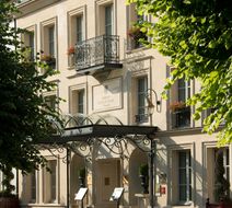 Auberge du Jeu de Paume Exterior