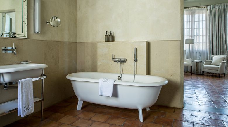 <b>La Maison d'Uzes Room</b>. Images powered by <a href="https://www.leonardoworldwide.com/" title="Leonardo Worldwide" target="_blank">Leonardo</a>.