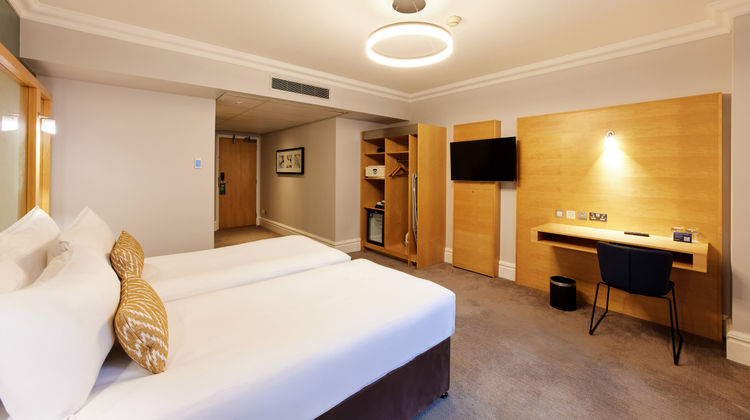 Thistle London Park Lane Room