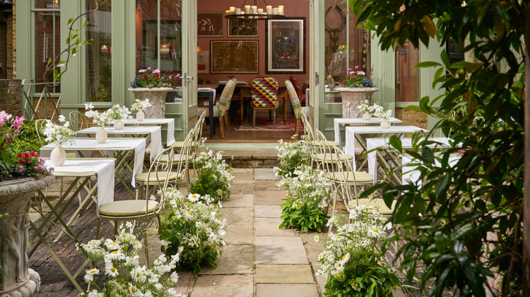 Number Sixteen Hotel Exterior