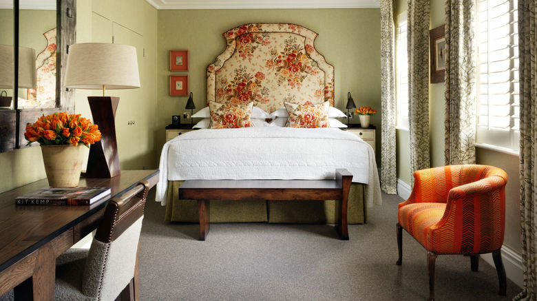 <b>Knightsbridge Hotel Room</b>. Images powered by <a href="https://www.leonardoworldwide.com/" title="Leonardo Worldwide" target="_blank">Leonardo</a>.