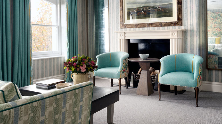 <b>Knightsbridge Hotel Suite</b>. Images powered by <a href="https://www.leonardoworldwide.com/" title="Leonardo Worldwide" target="_blank">Leonardo</a>.