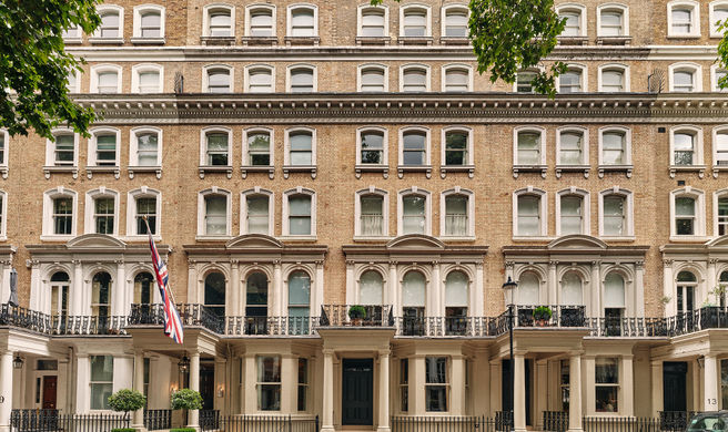 Knightsbridge Hotel Exterior