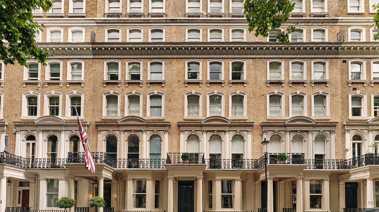 Knightsbridge Hotel Exterior
