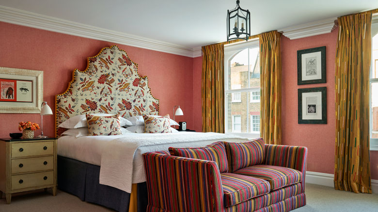 <b>Charlotte Street Hotel Suite</b>. Images powered by <a href="https://www.leonardoworldwide.com/" title="Leonardo Worldwide" target="_blank">Leonardo</a>.
