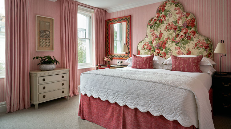 Number Sixteen Hotel Room