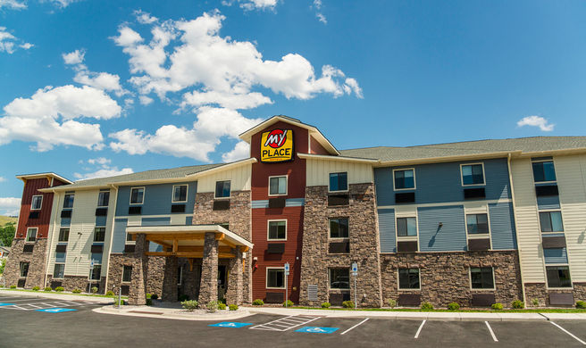 My Place Hotel-Midland Exterior