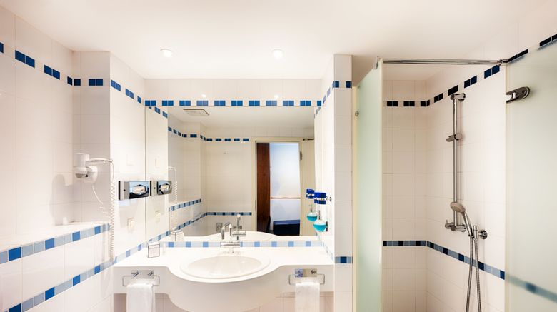 <b>Welcome Hotel Meschede/Hennesee Room</b>. Images powered by <a href="https://www.leonardoworldwide.com/" title="Leonardo Worldwide" target="_blank">Leonardo</a>.