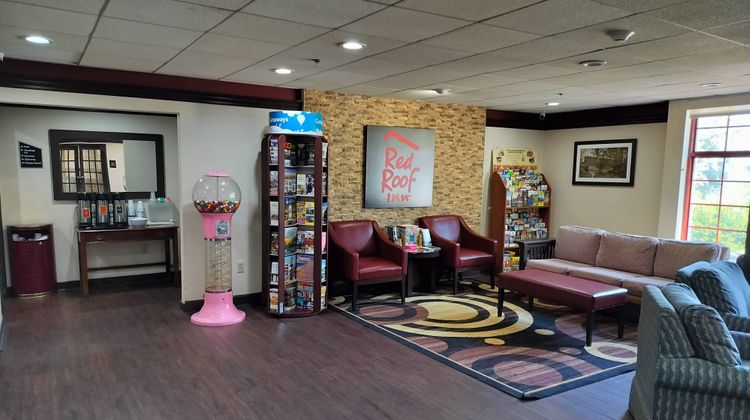 Red Roof Inn Lancaster Lobby