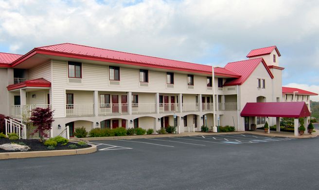 Red Roof Inn Lancaster Exterior