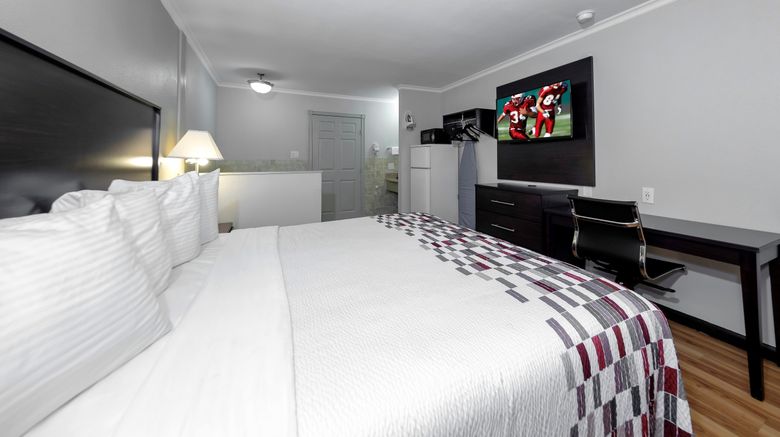 <b>Red Roof Inn Arlington - Entertainment Suite</b>. Images powered by <a href="https://www.leonardoworldwide.com/" title="Leonardo Worldwide" target="_blank">Leonardo</a>.