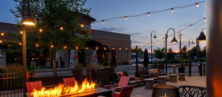 Archer Hotel Burlington Exterior