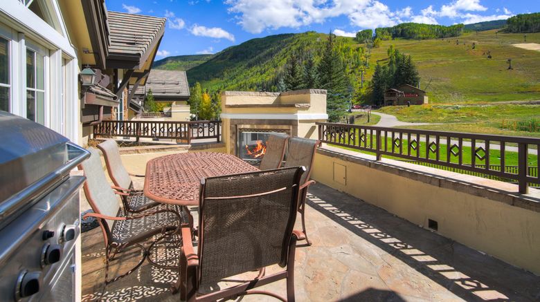 <b>The Lodge at Vail Exterior</b>. Images powered by <a href="https://www.leonardoworldwide.com/" title="Leonardo Worldwide" target="_blank">Leonardo</a>.