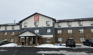 Red Roof Inn & Suites Hammond, IN