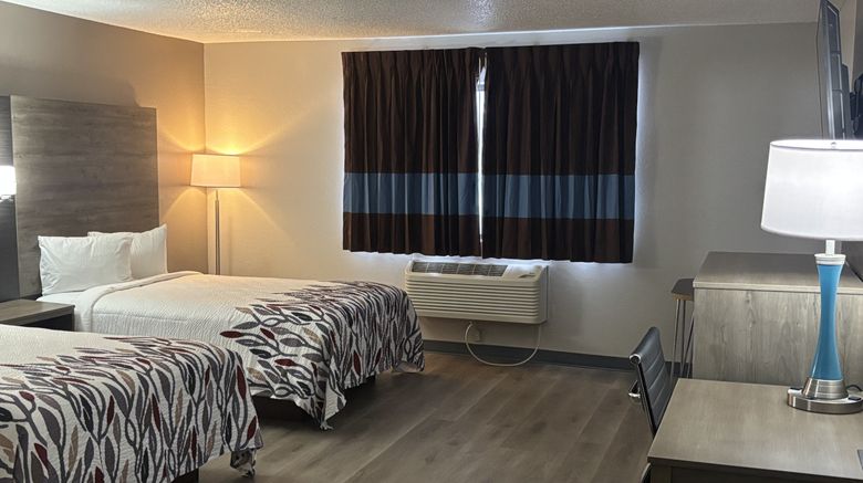 <b>Red Roof Inn & Suites Hammond, IN Room</b>. Images powered by <a href="https://www.leonardoworldwide.com/" title="Leonardo Worldwide" target="_blank">Leonardo</a>.