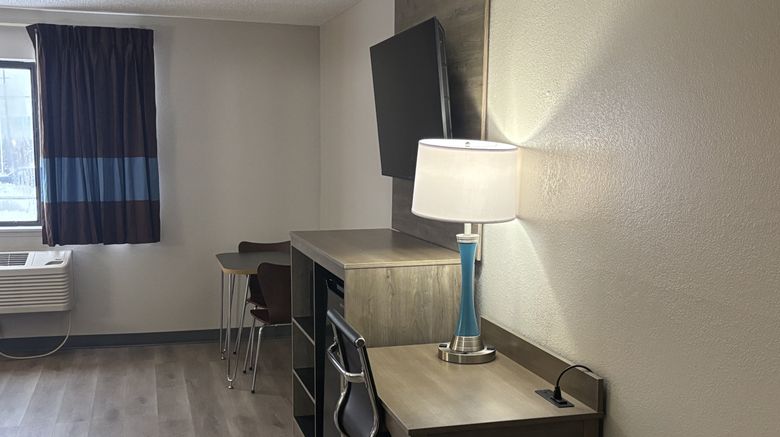 <b>Red Roof Inn & Suites Hammond, IN Room</b>. Images powered by <a href="https://www.leonardoworldwide.com/" title="Leonardo Worldwide" target="_blank">Leonardo</a>.