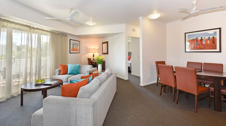 Metro Advance Apartments & Hotel Room