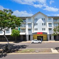 Metro Advance Apartments & Hotel
