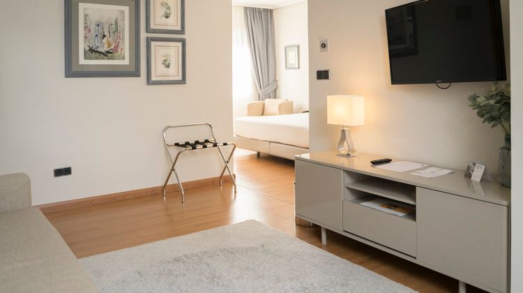 Sercotel Tres Luces Hotel Room
