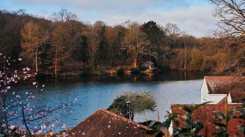<b>Crafted at Powdermills Room</b>. Images powered by <a href="https://www.leonardoworldwide.com/" title="Leonardo Worldwide" target="_blank">Leonardo</a>.