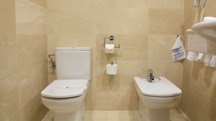 Sercotel Hotel Riscal Room