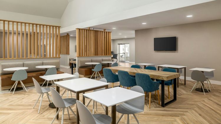 TownePlace Suites Charlotte LoSo Airport Restaurant