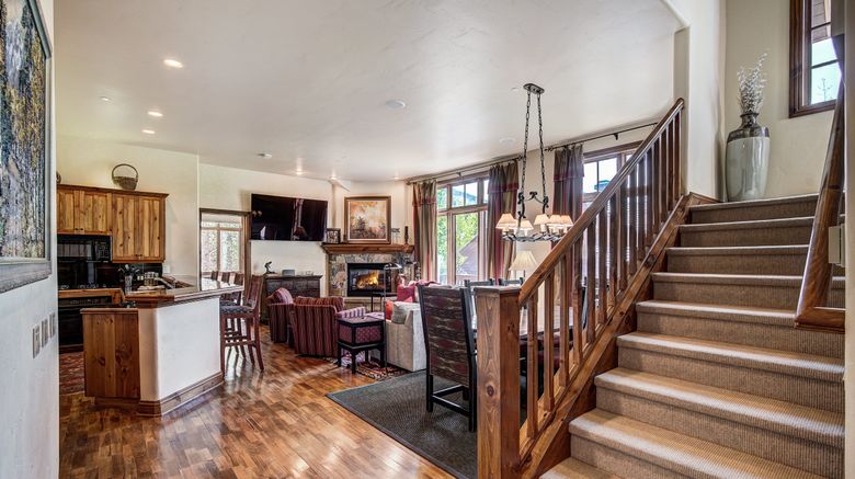 <b>Arrowhead Village Lobby</b>. Images powered by <a href="https://www.leonardoworldwide.com/" title="Leonardo Worldwide" target="_blank">Leonardo</a>.