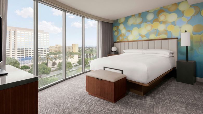 <b>Anaheim Marriott Suites Suite</b>. Images powered by <a href="https://www.leonardoworldwide.com/" title="Leonardo Worldwide" target="_blank">Leonardo</a>.