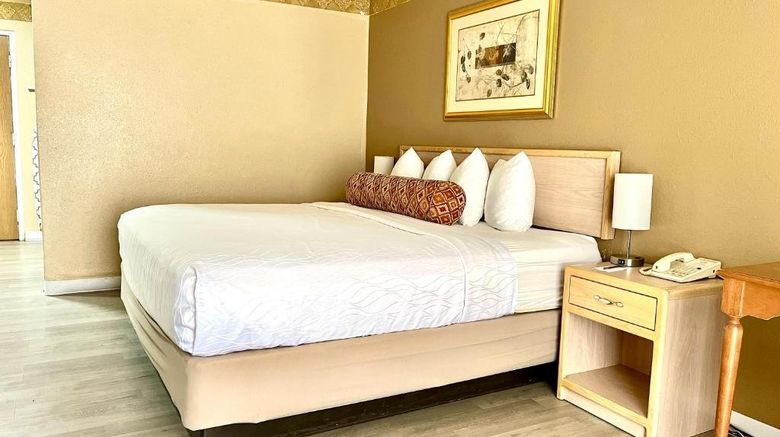 <b>Brentwood Inn Room</b>. Images powered by <a href="https://www.leonardoworldwide.com/" title="Leonardo Worldwide" target="_blank">Leonardo</a>.