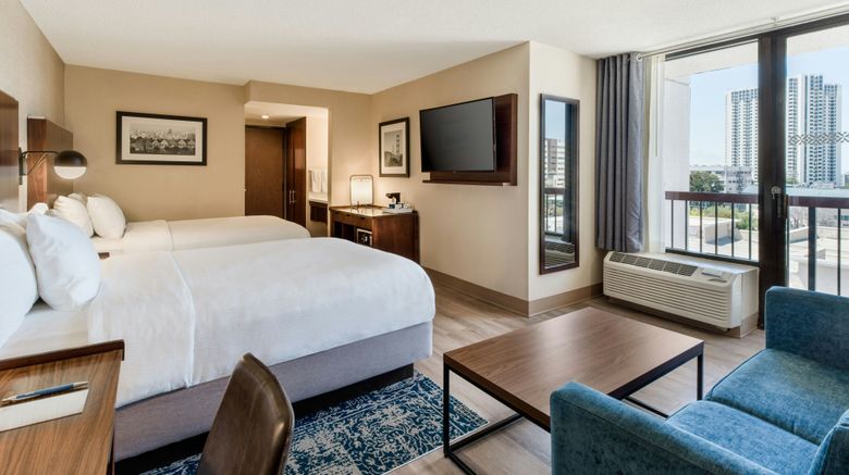 <b>Four Points Sheraton San Francisco Bay Room</b>. Images powered by <a href="https://www.leonardoworldwide.com/" title="Leonardo Worldwide" target="_blank">Leonardo</a>.