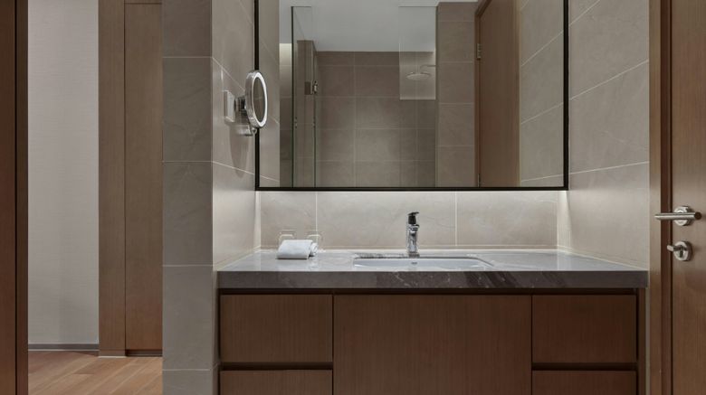 <b>Dongguan Marriott Hotel Room</b>. Images powered by <a href="https://www.leonardoworldwide.com/" title="Leonardo Worldwide" target="_blank">Leonardo</a>.