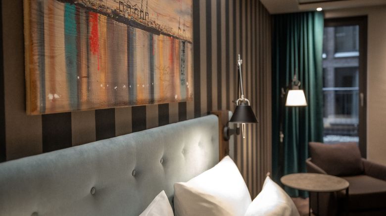 <b>The Cloud One Hamburg-Kontor Room</b>. Images powered by <a href="https://www.leonardoworldwide.com/" title="Leonardo Worldwide" target="_blank">Leonardo</a>.