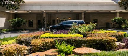 Houston Grand Hotel - River Oaks Exterior