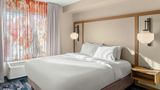 Fairfield Inn & Suites Marion Room